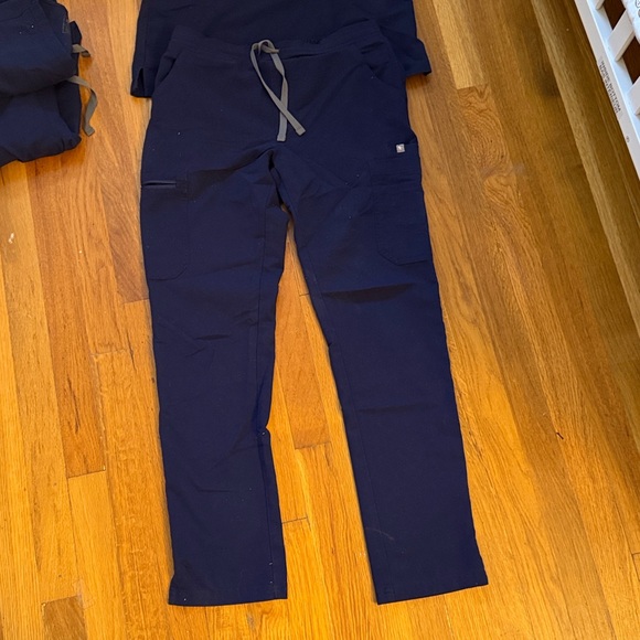 Figs Deep Blue Scrub Ensemble - Picture 2 of 2